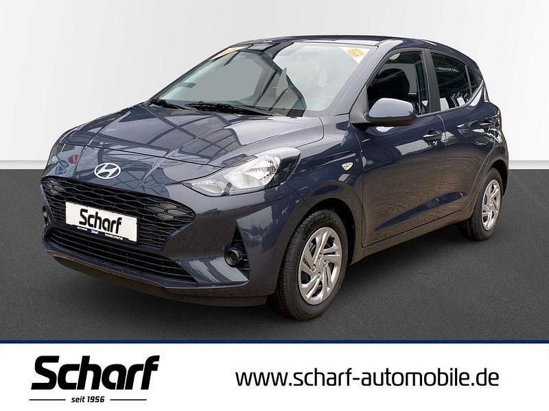 Grau Neu 2025 Hyundai i10 Select Kleinwagen | 16.190 € (Fairer Preis) - Bild 1/3