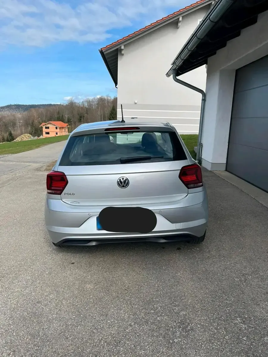 Używany VW Polo Highline 95 KM (69 kW) 2018 Srebrny Hatchback
