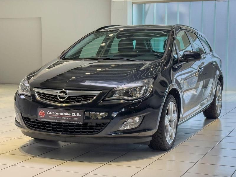 Gebraucht Opel Astra 140 PS (102 kW) 2012 Schwarz Kombi