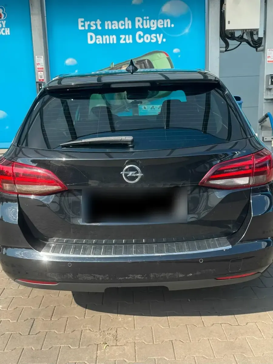 Gebraucht Opel Astra Sport 136 PS (100 kW) 2017 Schwarz Limousine