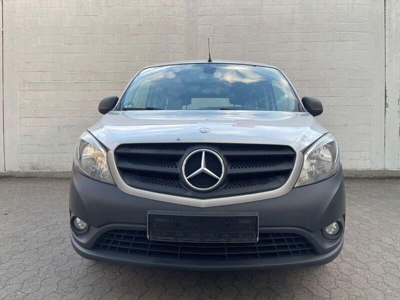 Silber Gebraucht 2015 Mercedes Citan 109 Kombi | 5.900 € (Etwas zu teuer) - Bild 1/4