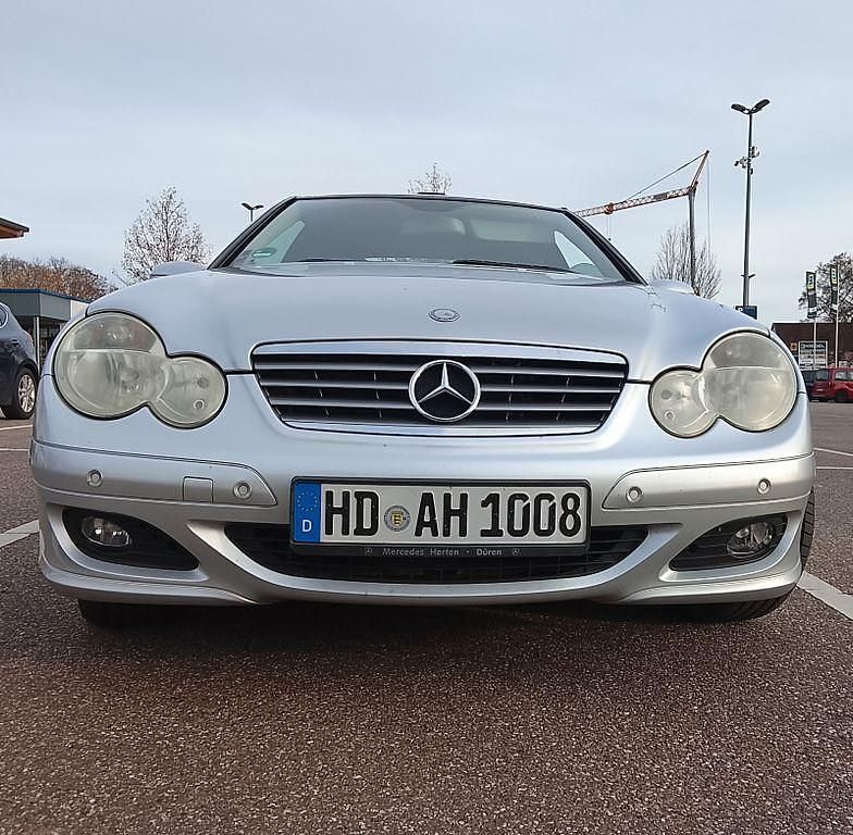 Grau Gebraucht 2007 Mercedes C230 Coupé | 4.500 € (Teuer) - Bild 1/4