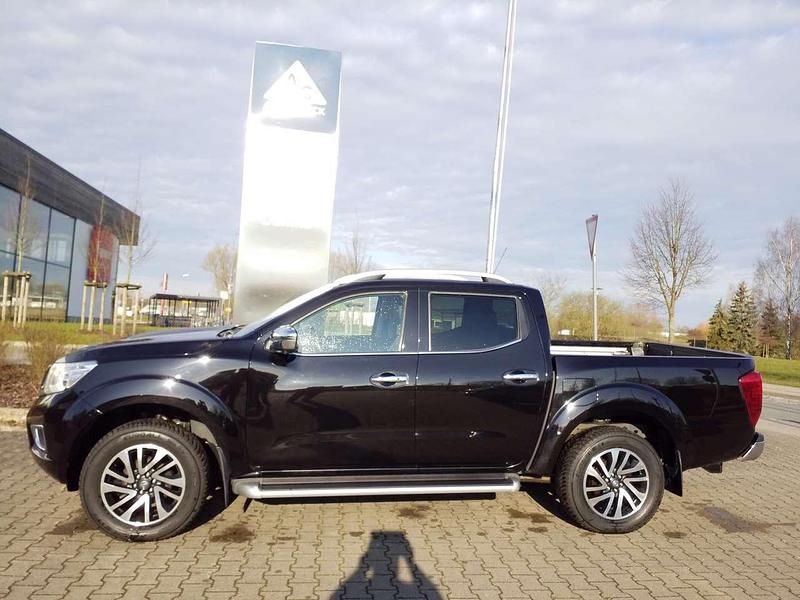 Black (m) Gebraucht 2018 Nissan Navara Tekna Abholung | 27.500 € (Etwas zu teuer) - Bild 1/4