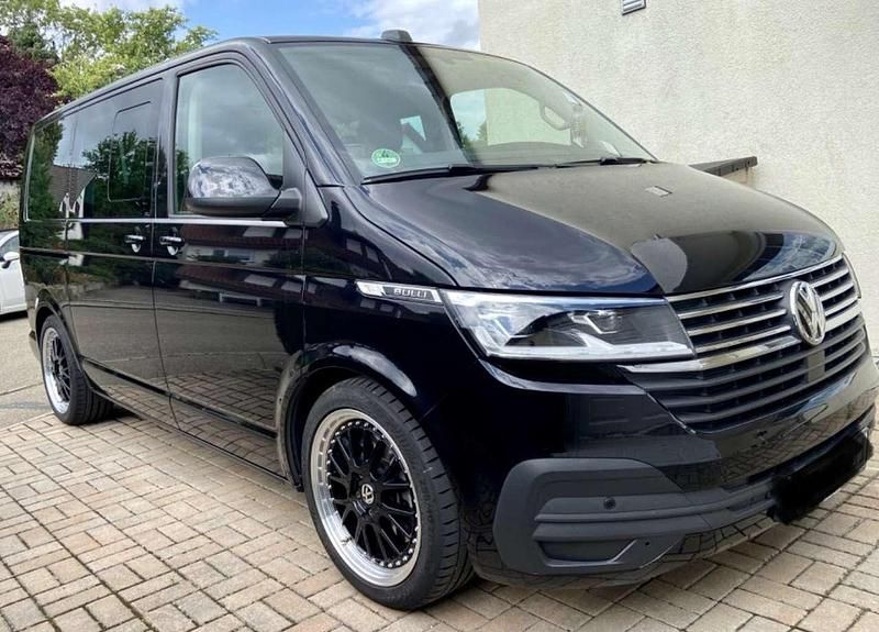 Second-hand VW Multivan 150 CP (110 kW) 2021 Monovolum