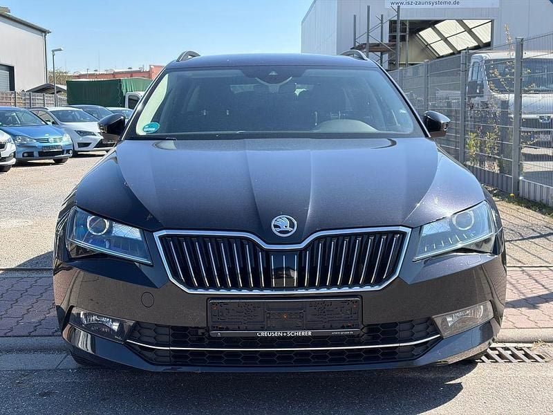 Gebraucht Skoda Superb Ambition 190 PS (139 kW) 2018 Schwarz Kombi