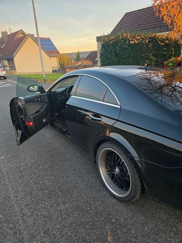 Gebraucht Mercedes CLS320 224 PS (164 kW) 2007 Schwarz Coupé
