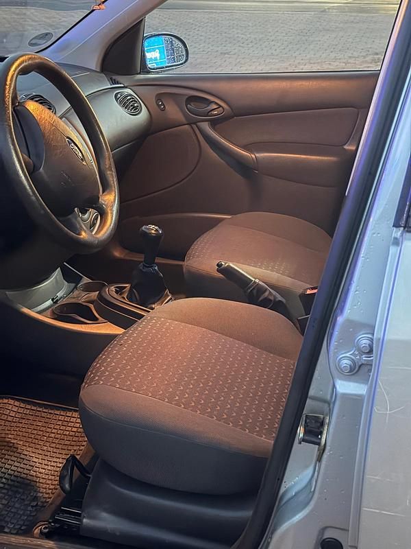 Second-hand Ford Focus 150 CP (110 kW) 2003 Gri Break