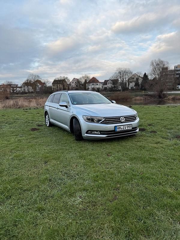 Gebraucht VW Passat 140 PS (102 kW) 2015 Grau Kombi