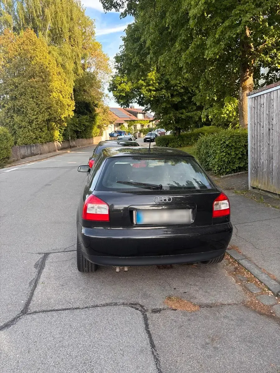 Używany Audi A3 125 KM (91 kW) 2002 Czarny Hatchback