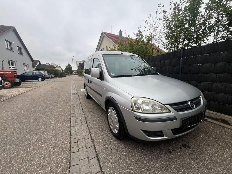 Gebraucht Opel Combo Edition 90 PS (66 kW) 2007 Silber Van / Kleinbus