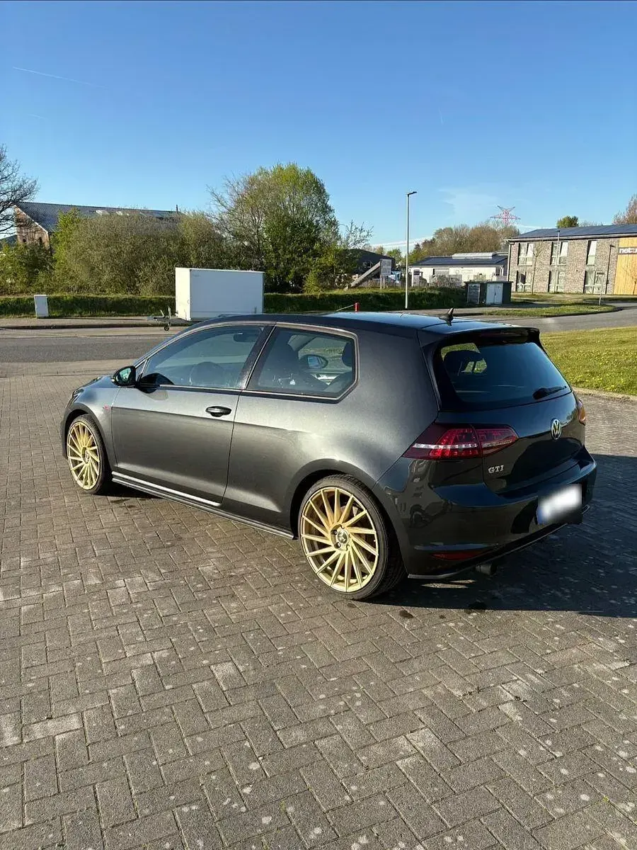 Gebraucht VW Golf VII GTI 220 PS (161 kW) 2016 Grau Limousine