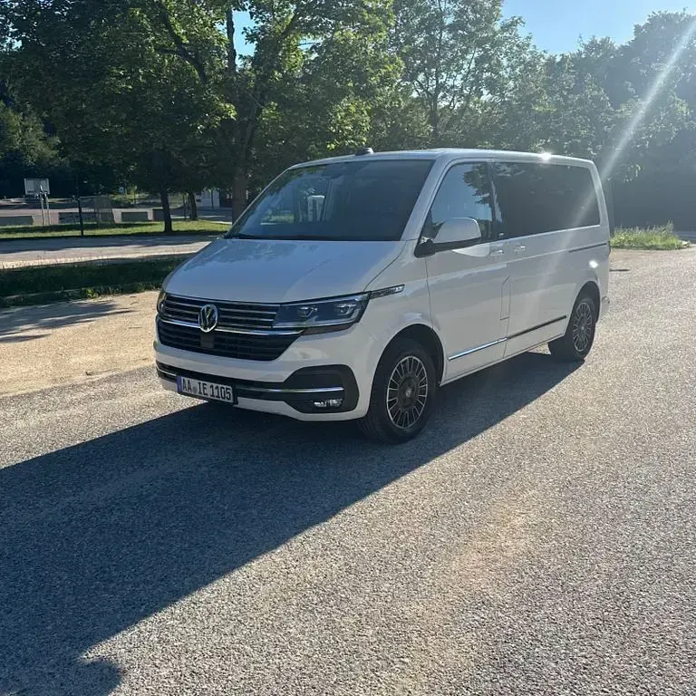 Gebraucht VW Multivan Generation Six 150 PS (110 kW) 2020 Weiß Van / Kleinbus