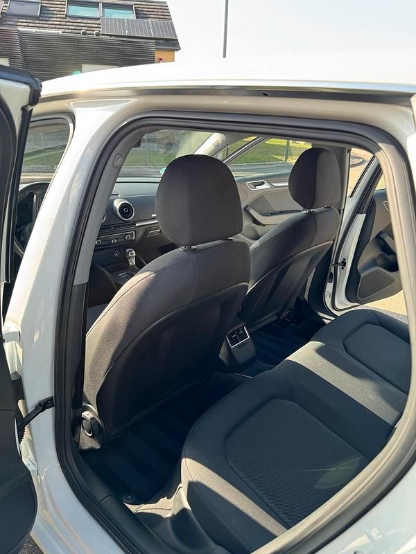 Gebraucht Audi A3 150 PS (110 kW) 2018 Weiß Limousine