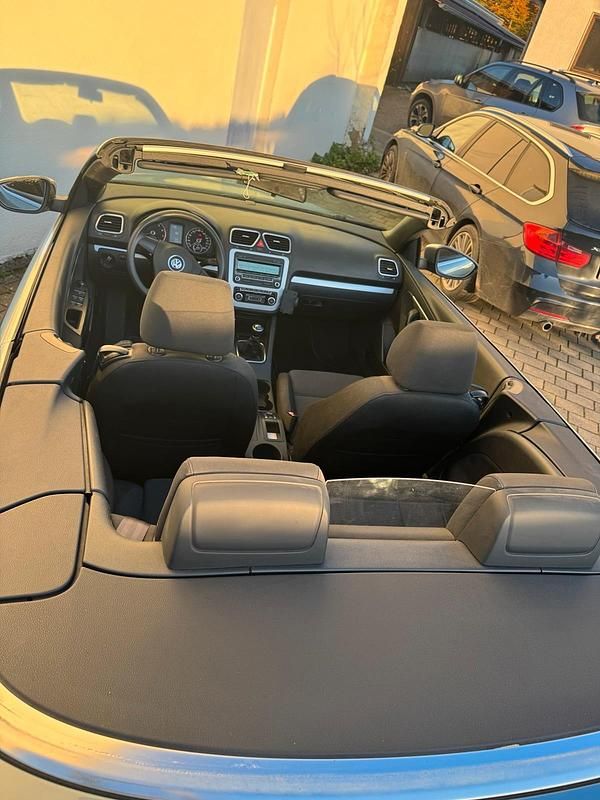 Gebraucht VW Eos 122 PS (89 kW) 2011 Blau Cabrio