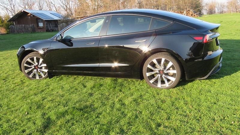 Gebraucht Tesla Model 3 211 kW (287 PS) 2024 Schwarz Limousine