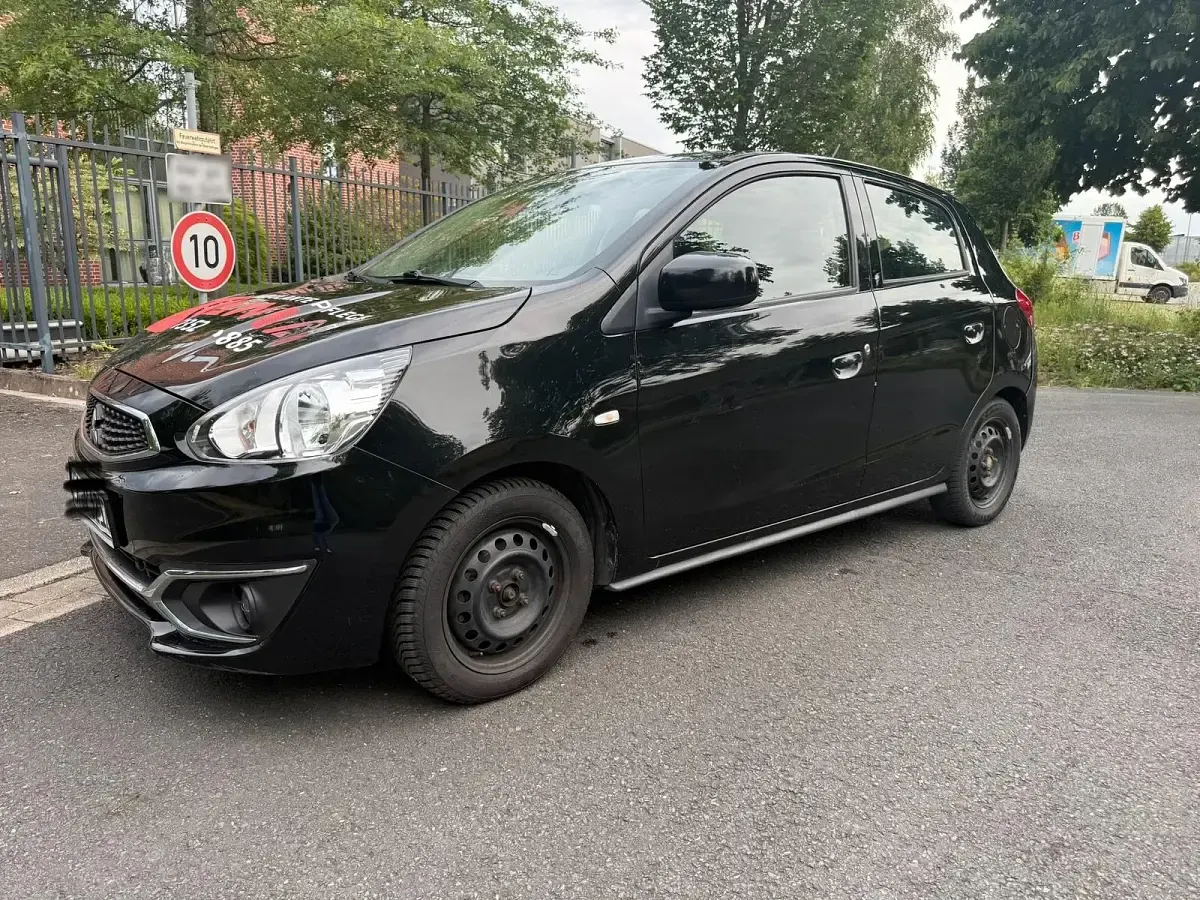 Gebraucht Mitsubishi Space Star 71 PS (52 kW) 2017 Schwarz Kleinwagen