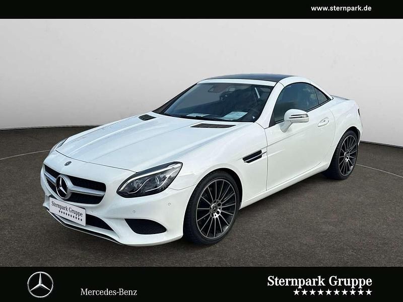 Weiß Gebraucht 2019 Mercedes SLC300 AMG line Cabrio | 44.890 € (Etwas zu teuer) - Bild 1/4