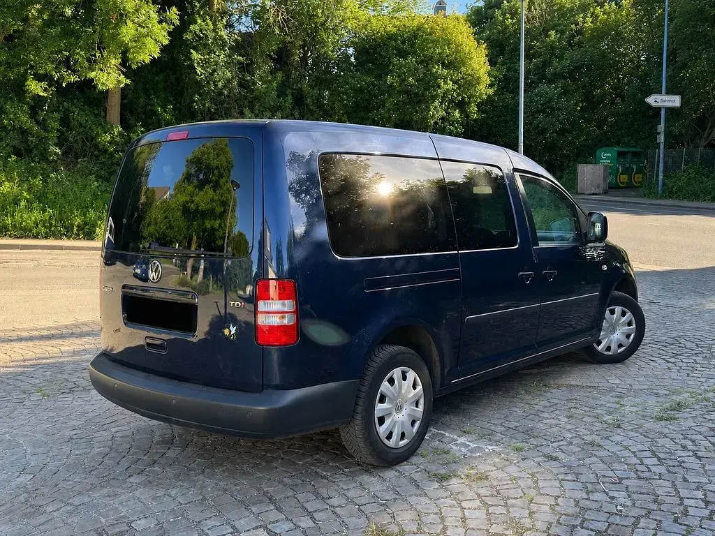 Gebraucht VW Caddy 102 PS (75 kW) 2015 Blau Van / Kleinbus