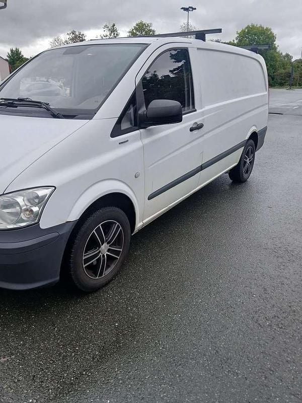 Weiß Gebraucht 2013 Mercedes Vito Van / Kleinbus | 6.500 € (Superpreis) - Bild 1/4