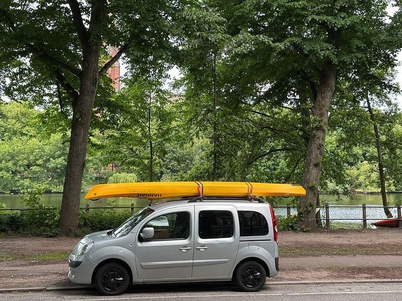 Gebraucht Renault Kangoo Luxe 106 PS (77 kW) 2012 Silber Van / Kleinbus
