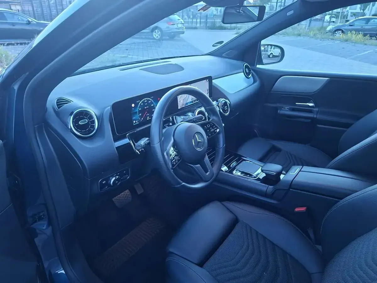 Gebraucht Mercedes B180 116 PS (85 kW) 2020 Kleinwagen