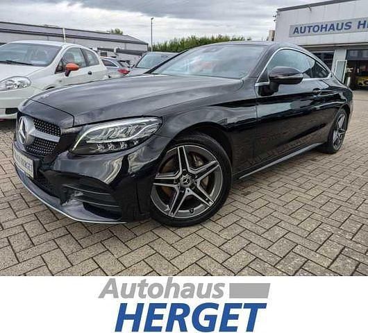 Schwarz Gebraucht 2019 Mercedes C180 AMG line Coupé | 26.990 € (Fairer Preis) - Bild 1/4