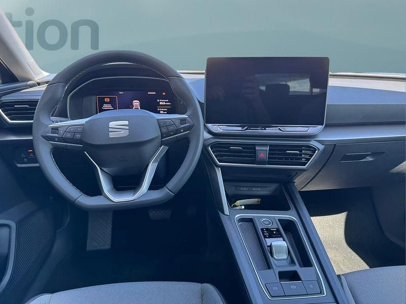 Second-hand Seat Leon 150 CP (110 kW) 2025 Albastru Hatchback
