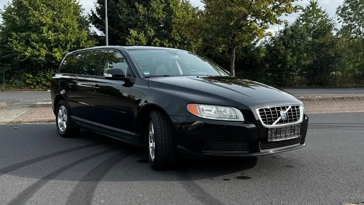 Gebraucht Volvo V70 136 PS (100 kW) 2009 Schwarz Kombi