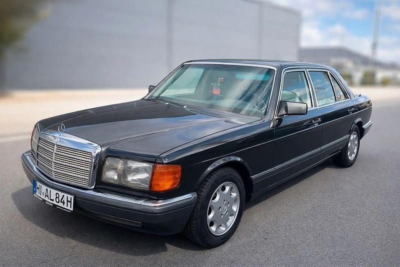 Schwarz Gebraucht 1991 Mercedes S300 Limousine | 12.345 € - Bild 1/4