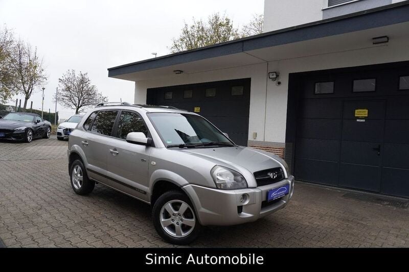 Silber Gebraucht 2005 Hyundai Tucson GLS SUV | 3.550 € (Fairer Preis) - Bild 1/4