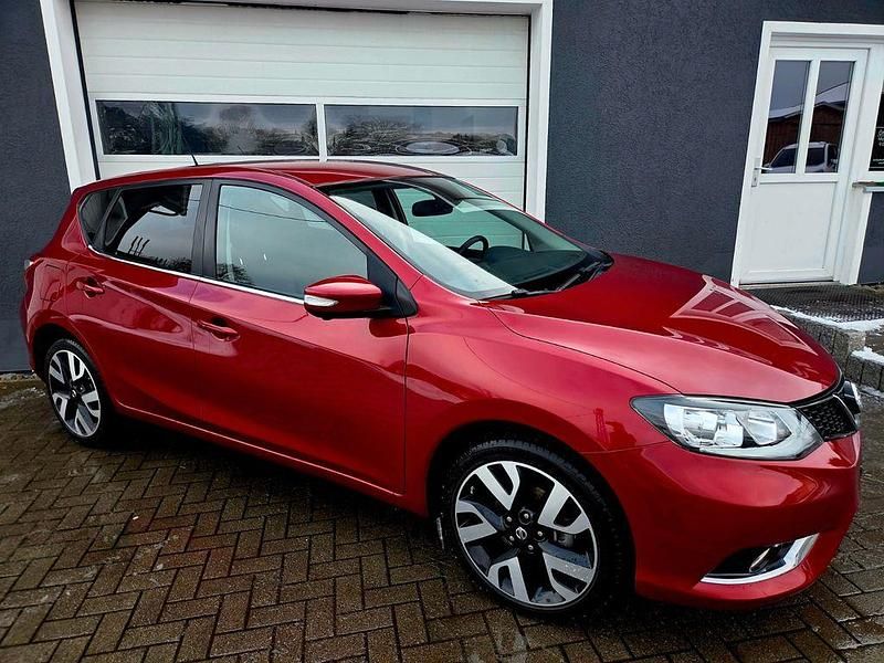 Gebraucht Nissan Pulsar 360º 116 PS (85 kW) 2017 Rot Limousine