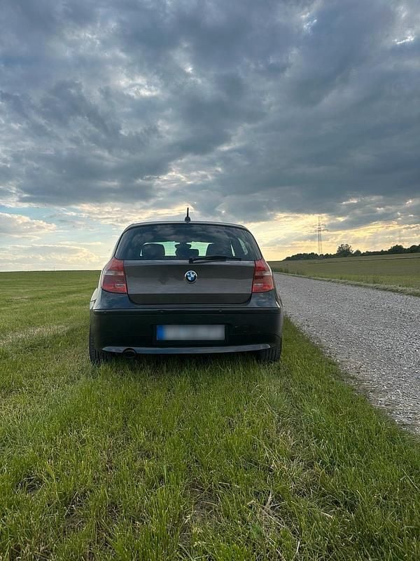 Gebraucht BMW 118 143 PS (105 kW) 2008 Braun Kleinwagen