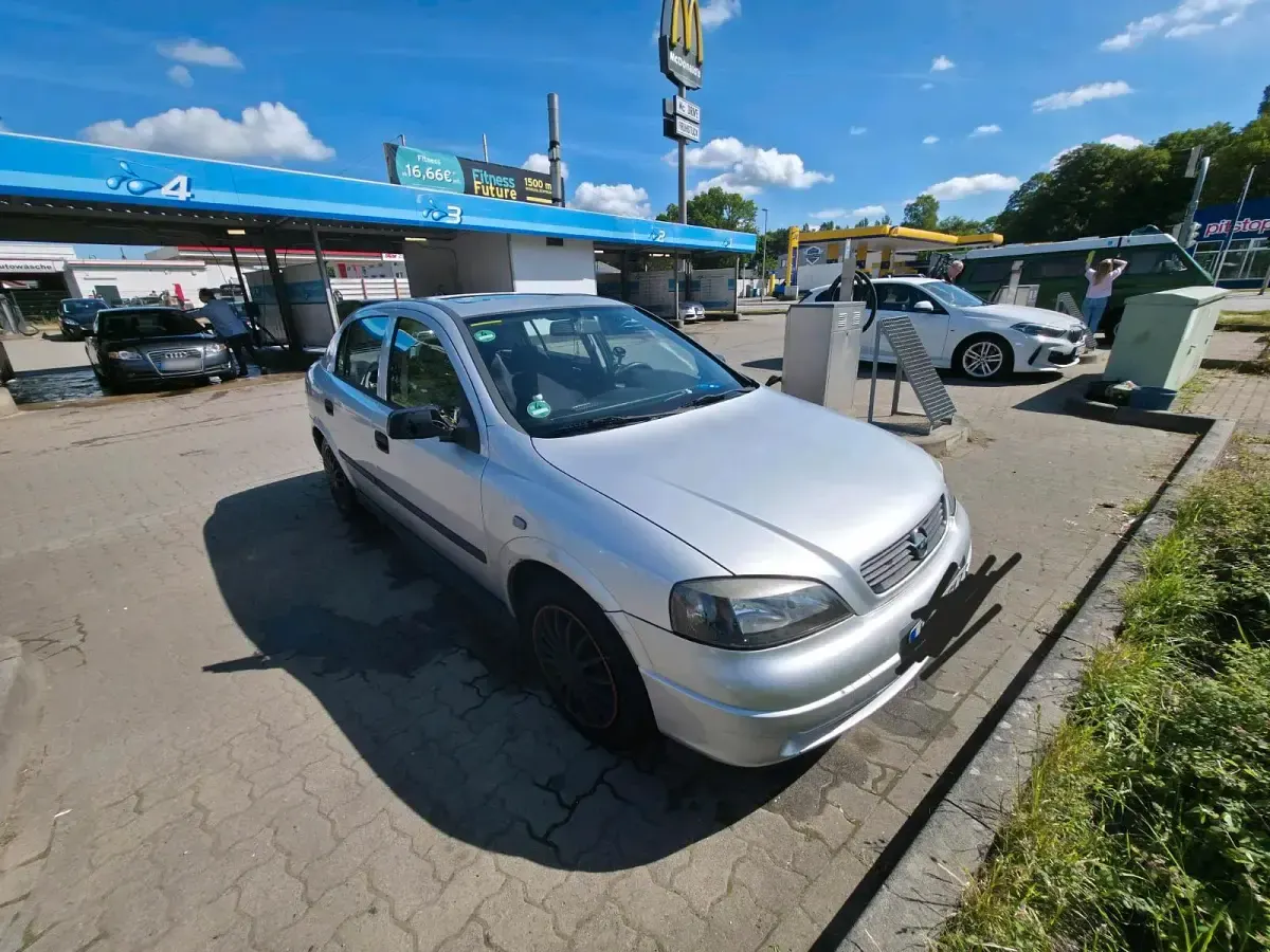 Gebraucht Opel Astra 75 PS (55 kW) 2001 Limousine