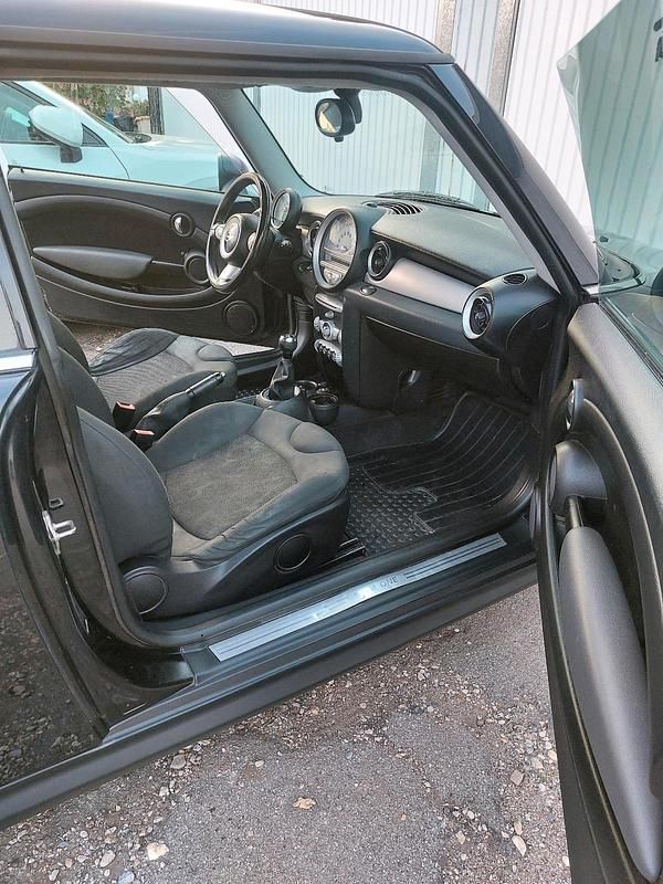 Gebraucht Mini ONE 95 PS (69 kW) 2009 Schwarz Kleinwagen