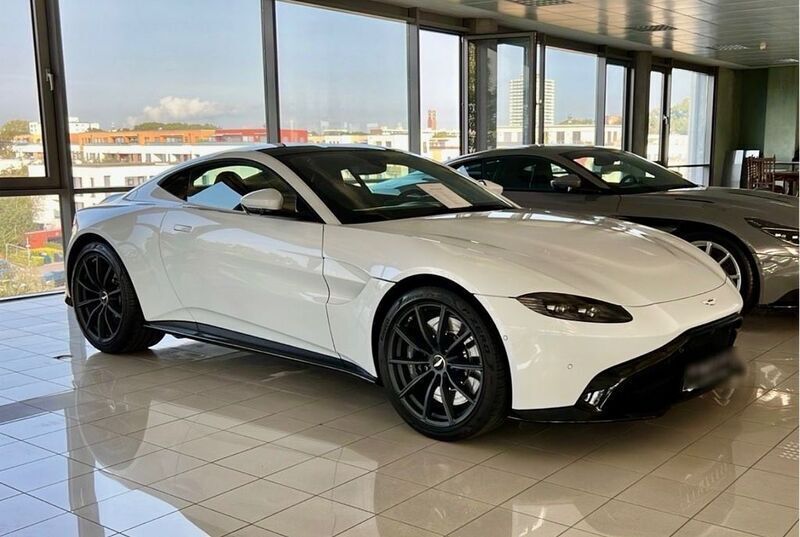 Weiß Gebraucht 2019 Aston Martin V8 Vantage Coupé | 104.600 € (Superpreis) - Bild 1/4