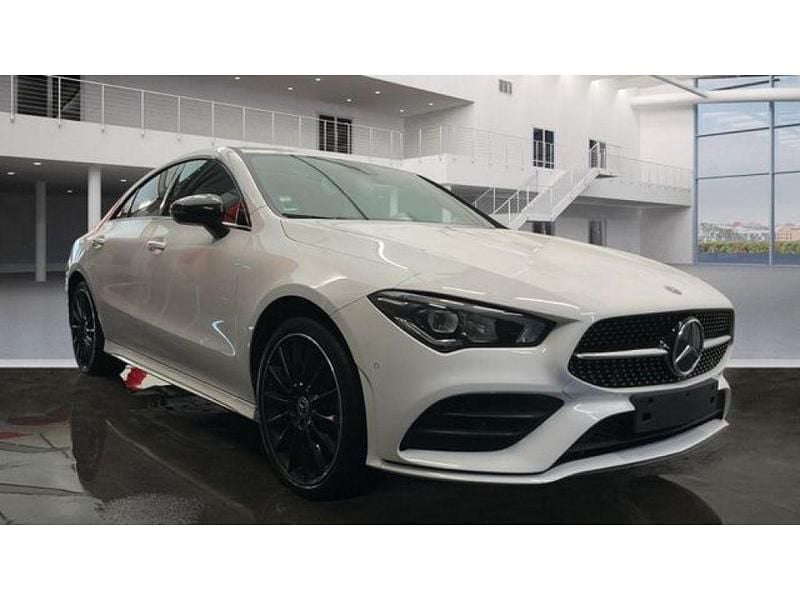 Gebraucht Mercedes CLA250e AMG 218 PS (160 kW) 2021 Polarweiss Limousine