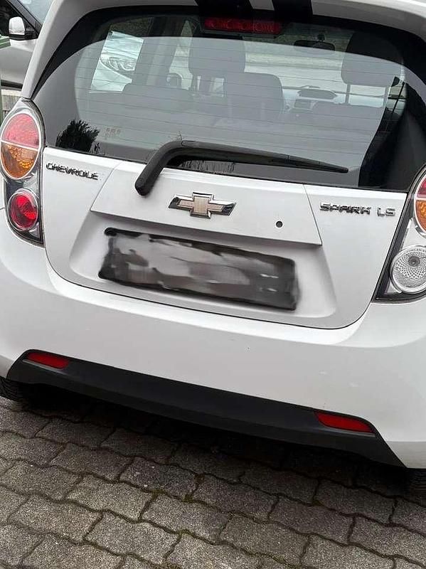 Gebraucht Chevrolet Spark LS 68 PS (50 kW) 2011 Weiß Kleinwagen
