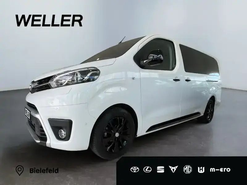 Schaumweiß Gebraucht 2021 Toyota Proace Executive Van | 38.990 € (Etwas zu teuer) - Bild 1/3