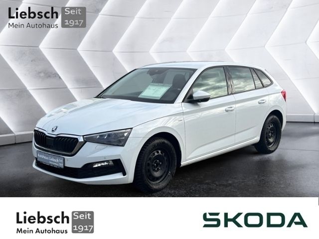 Weiß Gebraucht 2022 Skoda Scala Tour Kleinwagen | 15.490 € (Fairer Preis) - Bild 1/4