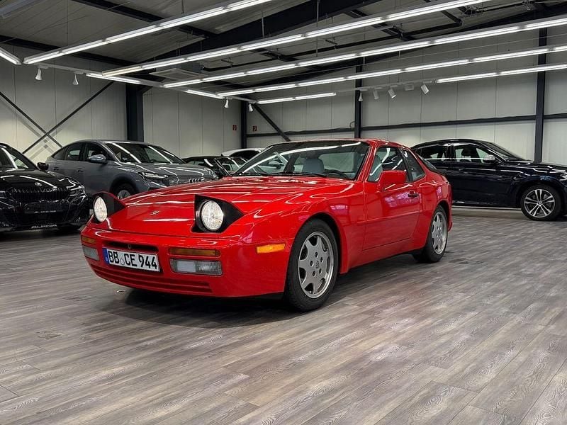 Rot Gebraucht 1987 Porsche 944 Turbo Coupé | 30.850 € - Bild 1/4