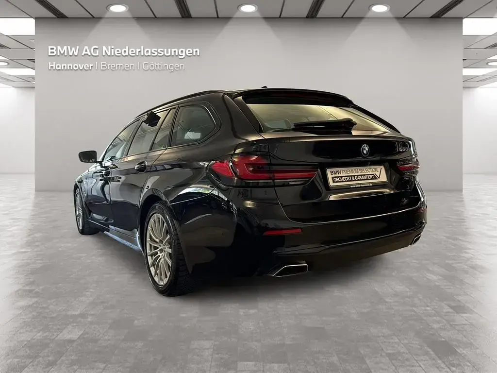 Używany BMW 530e 184 KM (135 kW) 2022 Czarny Kombi