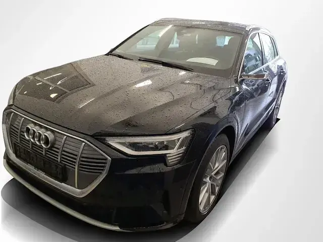 Gebraucht Audi e-tron Advanced Plus 230 kW (313 PS) 2020 Mythosschwarz metallic SUV
