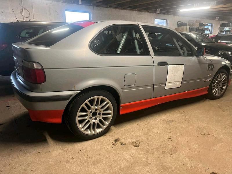 Gebraucht BMW 323 170 PS (125 kW) 1998 Grau Coupé