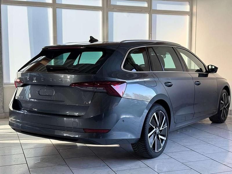 Gebraucht Skoda Octavia Style 150 PS (110 kW) 2021 Grau Kombi