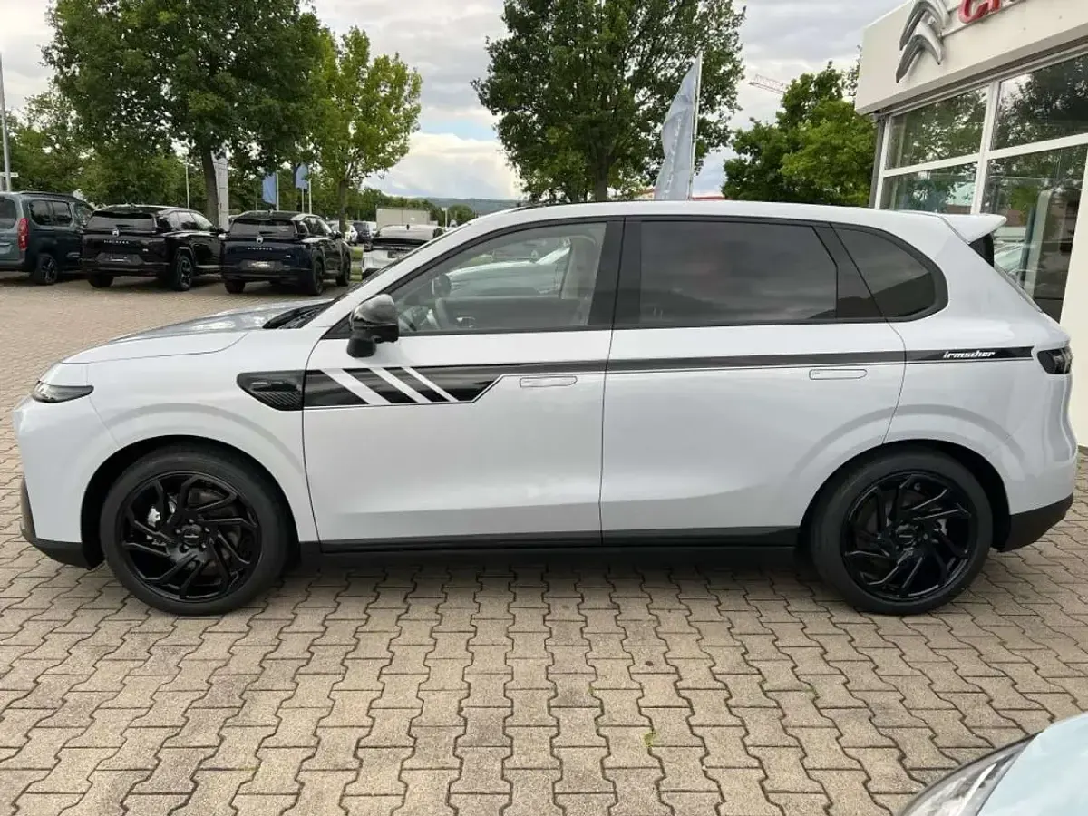 Neu Leapmotor B10 160 kW (218 PS) 2026 Galaxy silver SUV