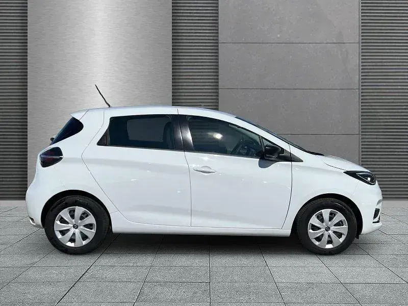 Używany Renault Zoe Equilibre 80 kW (109 KM) 2024 Biały Hatchback