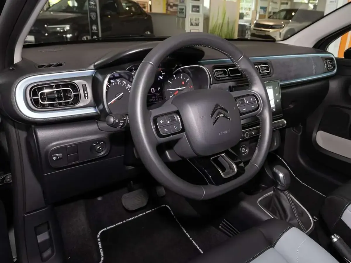 Gebraucht Citroën C3 PureTech 110 PS (80 kW) 2024 Schwarz Limousine