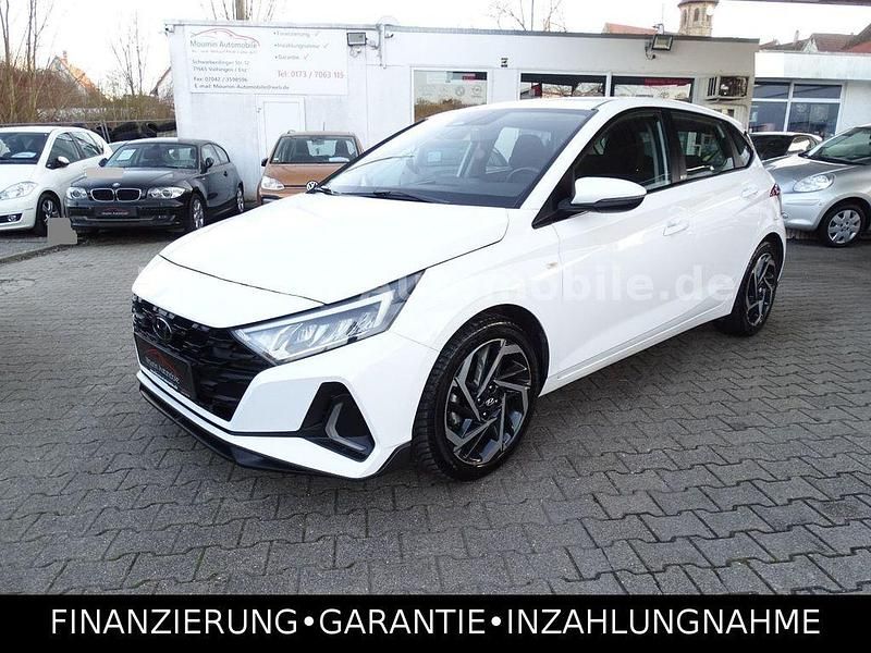 Gebraucht Hyundai i20 Intro Edition 101 PS (74 kW) 2021 Weiß Kleinwagen