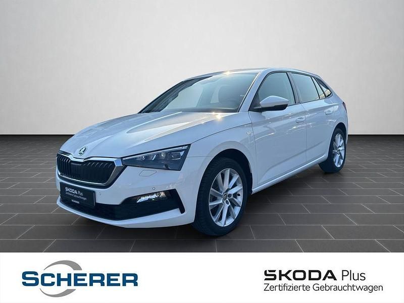 Candyweiss Gebraucht 2023 Skoda Scala Tour Kleinwagen | 18.900 € - Bild 1/4