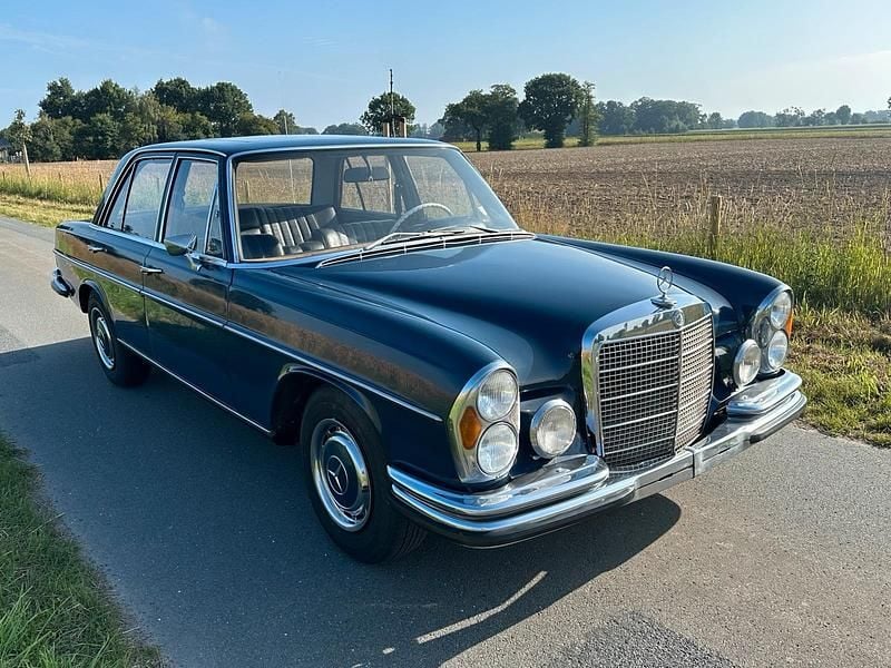 Blau Gebraucht 1971 Mercedes W108 Limousine | 12.500 € - Bild 1/4